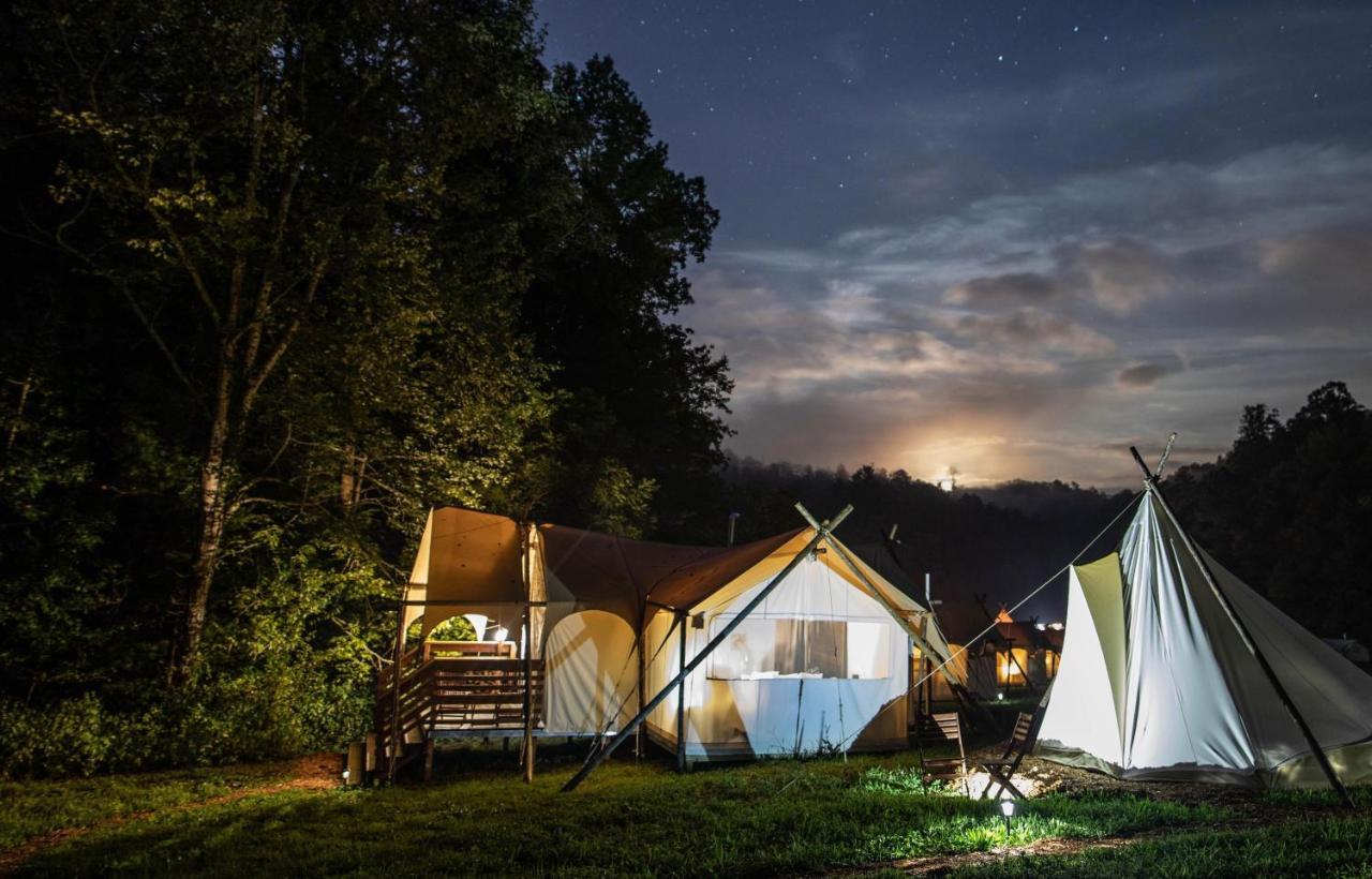 Under Canvas Great Smoky Mountains 호텔 비둘기 포지 외부 사진